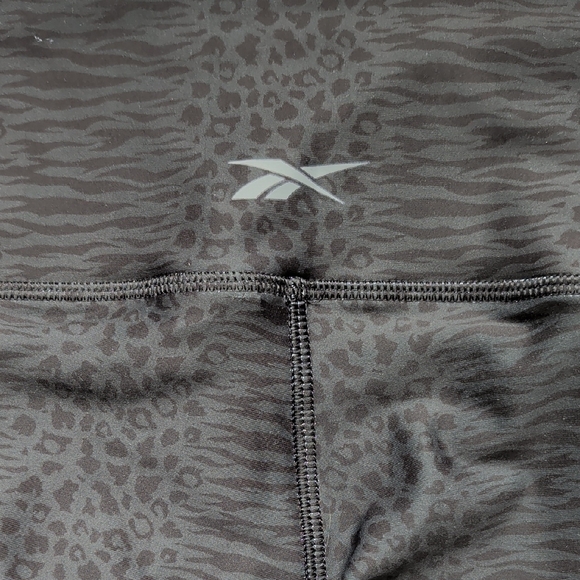 Reebok Black High-Waist Active Leggings with Subtle Animal Texture - Picture 2 of 6